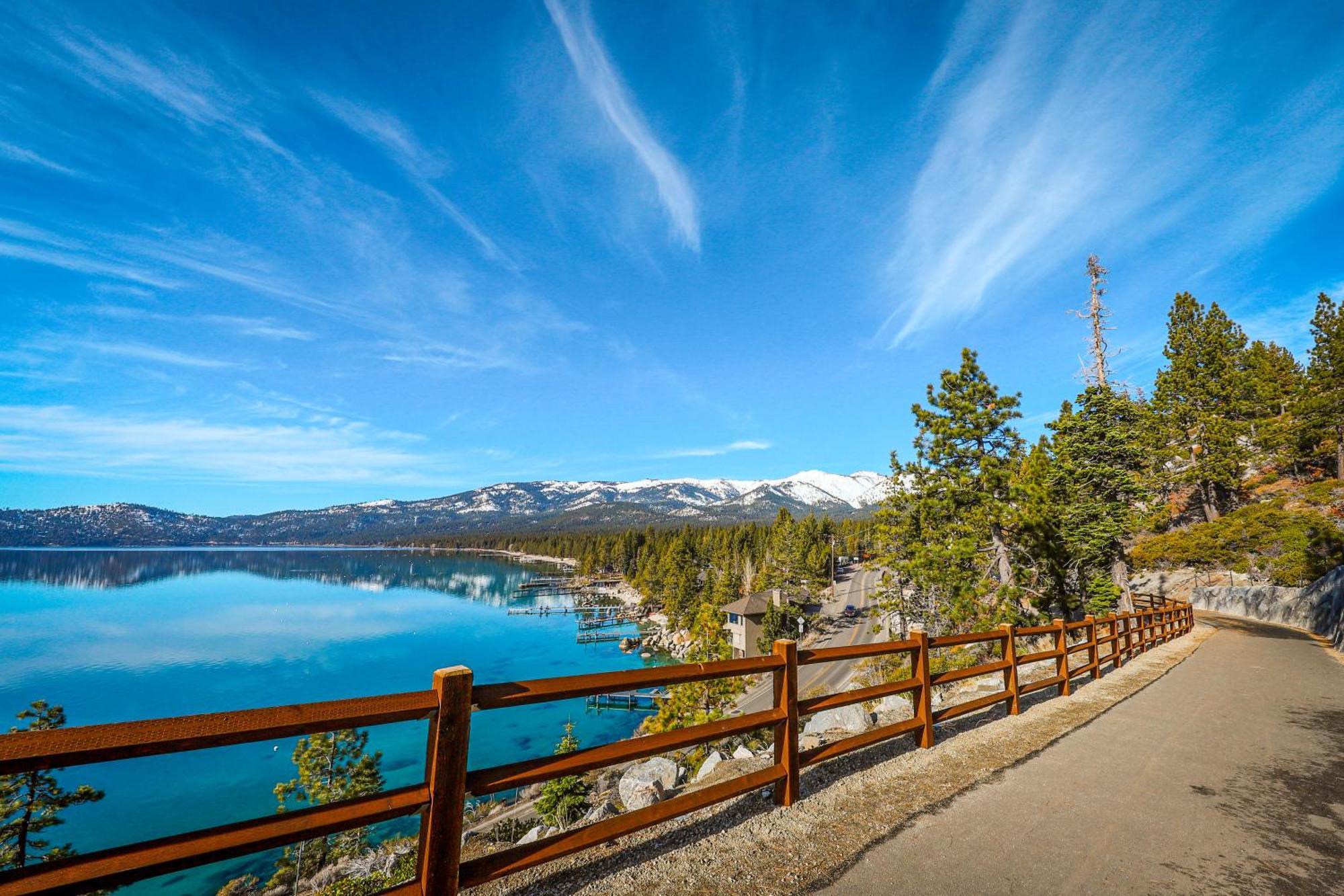 Tahome & Tahoe Place Incline Village Bilik gambar